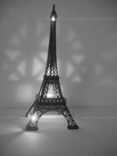 Eiffel Tower with lights flashing blinking moving 27cm direct from 