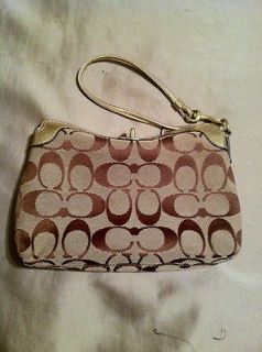 coach legacy signature bag in Handbags & Purses