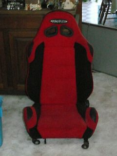 SPARCO RECARO MOMO STYLE RED AND BLACK RACE CAR SEAT ADJUSTABLE   USED 