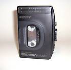   Sony WM FX32 Walkman Cassette Player with AM/FM   MADE IN JAPAN