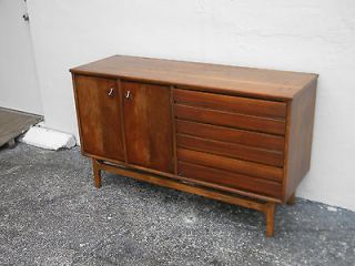 MID CENTURY SMALL DRESSER BY STANLEY #1963