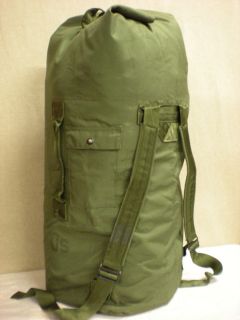 DUFFEL/DUFFLE BAG.* US Military Surplus* Nylon duck. Clothing/laundry 