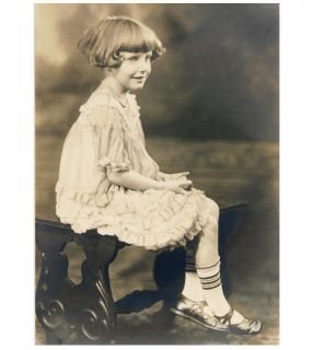 BEAUTIFUL GIRL fancy dress / fine pose STUDIO PHOTO 1920s
