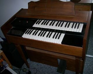 chord organ in Piano & Organ