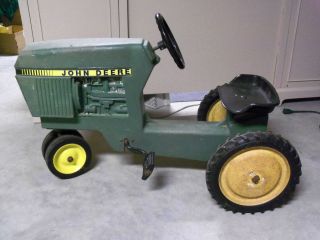john deere pedal tractor in Pedal Cars
