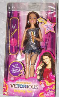 Signed Autograph VICTORIOUS VICTORIA JUSTICE SINGING TORI DOLL