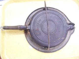 Wardway Cast Iron Waffle Maker with ring