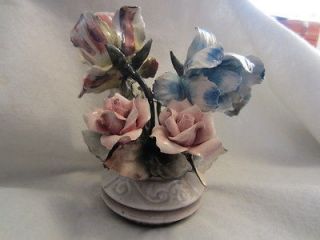 CAPODIMONTE PORCELAIN FLOWER ARRANGEMENT MADE IN ITALY