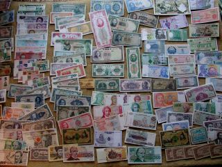 134 WORLD BANKNOTES  ALL DIFFERENT MANY UNCIRCULATED MIXED GRADES 