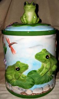 BEAUTIFUL GREEN FROGS LGE.CANISTER JAR HANDPAINTED 3D HIGH END 
