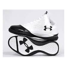 underarmour basketball shoes in Clothing, 