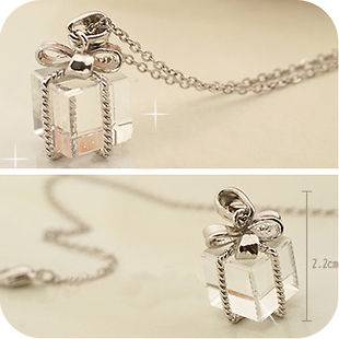   Lovely Crystal Transparent Present Gift Box Silver Color Bow Necklace