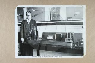 Picture W.A. MORRISON standing with polar oscillograph