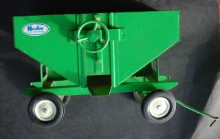 ERTL Huskee 1/16 Gravity Feed Wagon 1960s Excellent Condition Green 