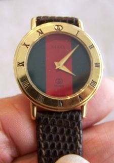   red and green ladies Gucci quartz wristband watch 3000 L 78 231