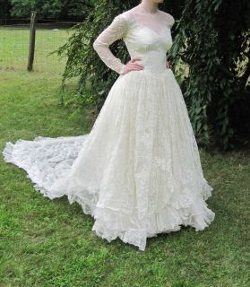 1940s wedding dress in Clothing, 