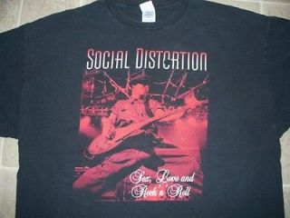  DISTORTION TOUR SHIRT winter 2005  sex love & rock n roll  size 2XL