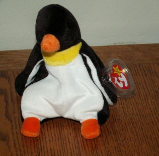 NWT TY 1995 WADDLE PLUSH PENGUIN BEANIE BABIES COLLECTION
