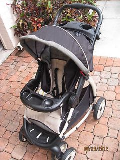 GRACO Stylus Deluxe Travel System Stroller and Snugride 35 infant car 