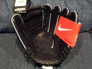 nike baseball glove in Gloves & Mitts