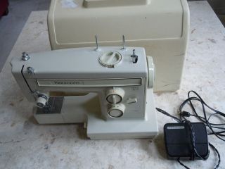 kenmore sewing machine in Machines