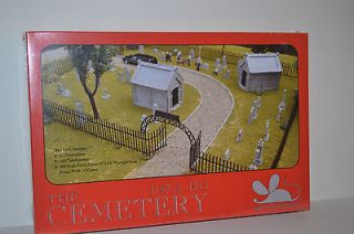 MOUSE MODELS 001 THE CEMETERY KIT NIB HO