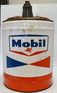 OLD MOBIL OIL 5 GALLON GAS CAN WITH PEGASUS