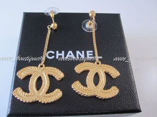 chanel earrings cc in Other