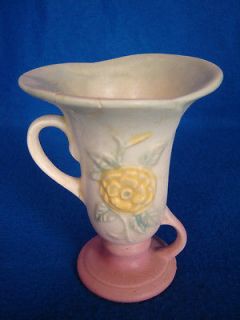 Hull vase 4 3/4 tall double handle Camellia pattern 127 1944