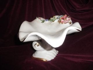 VTG ITALIAN PORCELAIN CAPODIMONTE FRUIT CENTERPIECE FOOTED BOWL WITH 