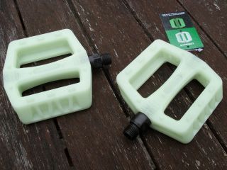 BMX Bike Pedals (GLOW IN THE DARK) Cycle Bicycle (PAIR) suits We the 