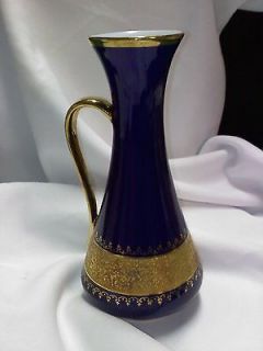  KPM Royal Porzellan vase, cobalt blue, gold trim 