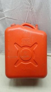 Vintage 5 Gallon Jerry Jug by igloo Plastic Gas Can Model no. 2057