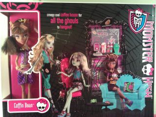 Girls Monster High Clawdeen Wolf Coffin Bean Coffee House Set Doll 