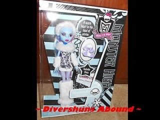 Monster High ABBEY BOMINABLE Abominable Doll Daughter of Yeti Shiver 
