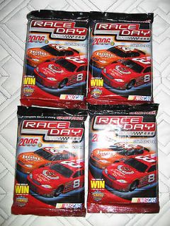 2006 SERIES 1 RACE DAY CONSTRUCTIBLE RACING GAME   NEW IN FOIL FOR 