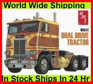 AMT AMT620 1/25 White Freightliner Dual Drive Cabover Tractor Plastic 