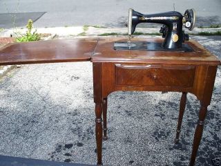 vintage singer sewing machine cabinet in Collectibles