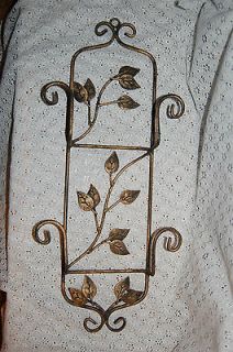 Metal/Iron Towel Holder/Rack Leaf Motif