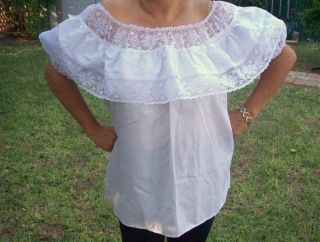 WHITE GYPSY PEASANT BLOUSE LACE MEXICAN ONE SIZE FITS
