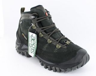Mens Merrell Boots. Style Quark Mid. Colour Midnight. Lace Up. J87923.