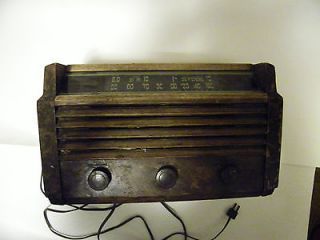 Vintage antique old tube Radio RCA Victor Model 56x5 wood 1946 Free 
