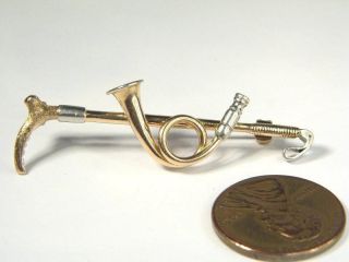 ANTIQUE ENGLISH 15K ROSE GOLD RIDING CROP & HUNTING HORN PIN BROOCH 