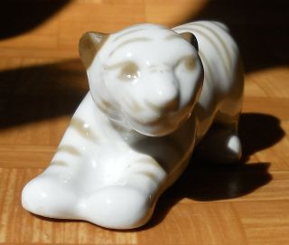 russian porcelain in Animals