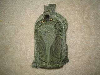   GREEN POUCH USED TO HOLD FIELD / DISTRESS STROBE LIGHT (I.R