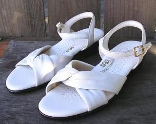 White SAS Twist Again Tripad Comfort SANDALS sz 8 M Shoes