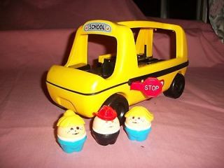   YELLOW & BLACK SCHOOL BUS W 3 CHUNKY PEOPLE FIGURES STOP SIGN OPENS
