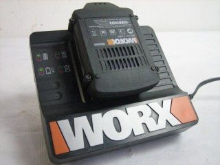 10 25) Worx 18V Battery Charger WA3838 w/ 18V Lithium Battery WA3512