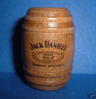 Jack Daniels whiskey barrels O Scale ( set of 6 )