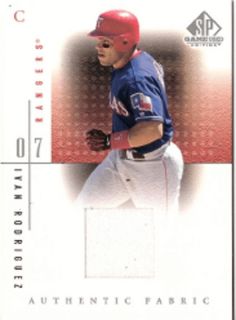2001 SP Game Used Authentic Fabric IVAN RODRIGUEZ JRSY
